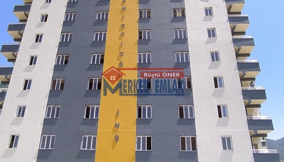 MERKEZ EMLAK tan SATILIK 2+1 GENİŞ DAİRE.